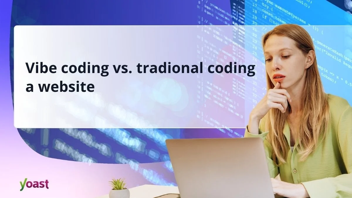 Frau vor einem Laptop, im Hintergrund Programmiercode: „Vibe Coding“ und herkömmliches Programmieren